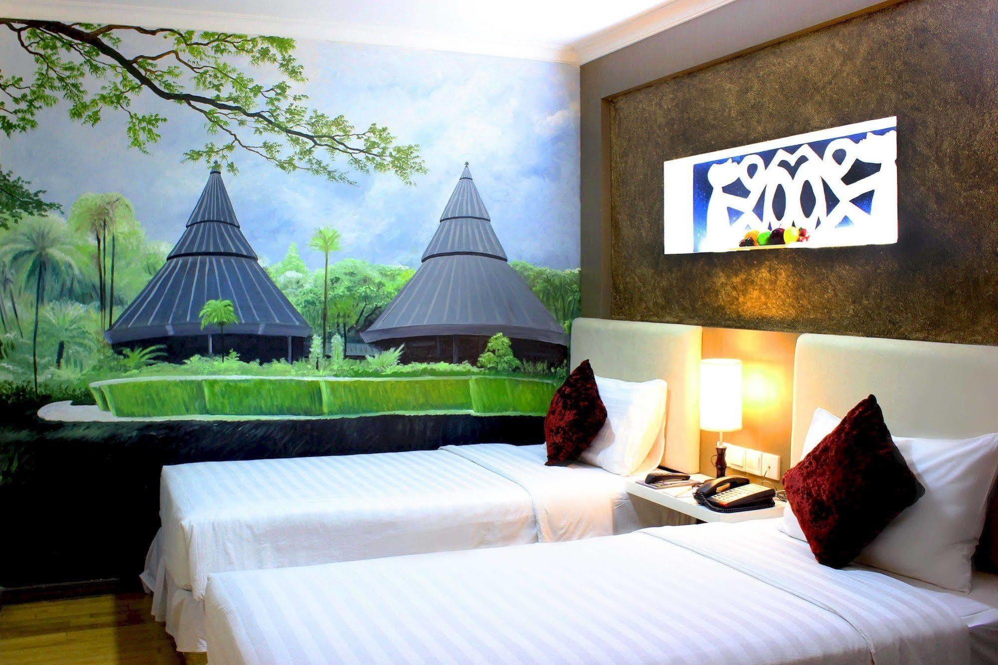 Amos Cozy Hotel Melawai Giacarta Esterno foto